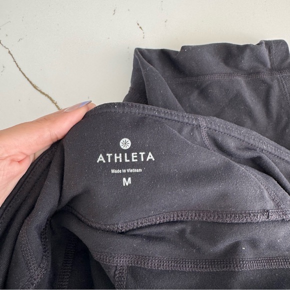 Athleta Cropped Black Leggings Medium - Picture 3 of 3